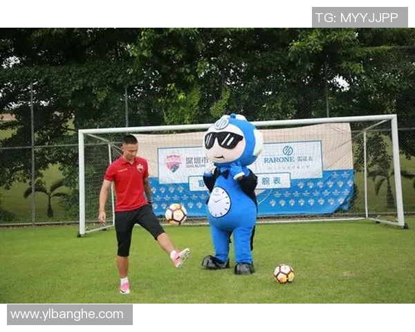 足球明星Q版T恤热潮来袭让你轻松穿出球场风采与个性魅力